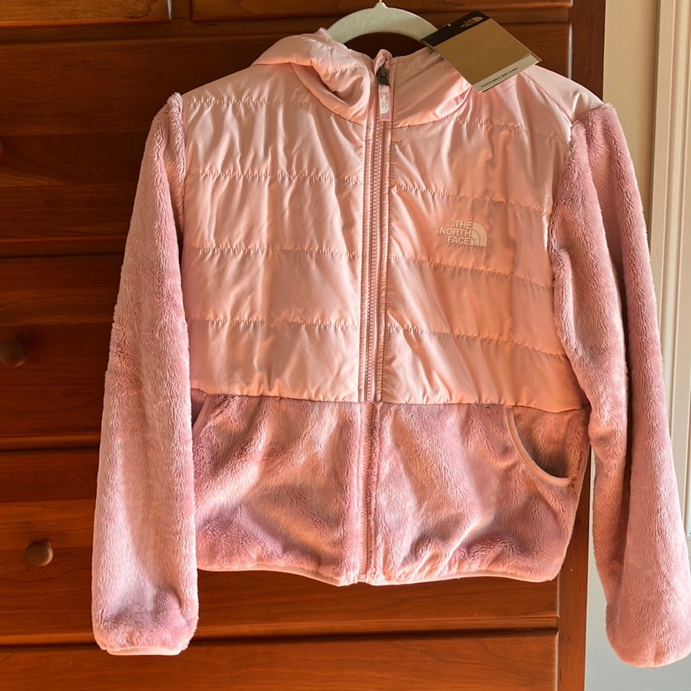 New with tags girls north face winter jacket size 14/16 peach, pink
